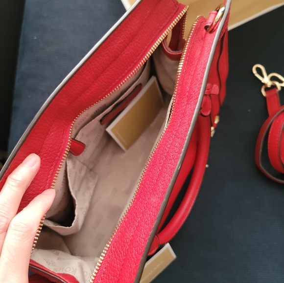 Michael kors red purse - Picture 2 of 2